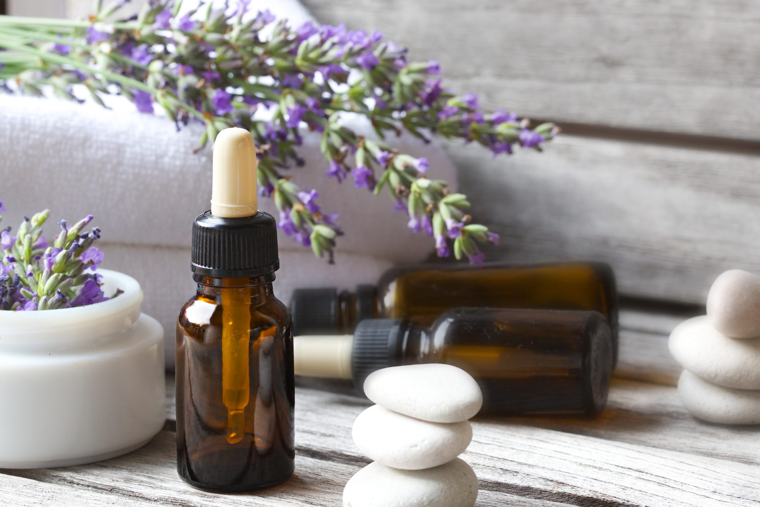 Using Essential Oils for Joint Pain Relief: A Natural Approach