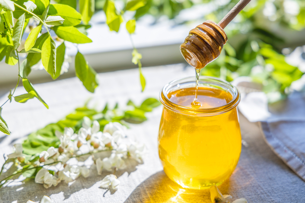 Is Honey Good for You? 5 Effects of Eating It